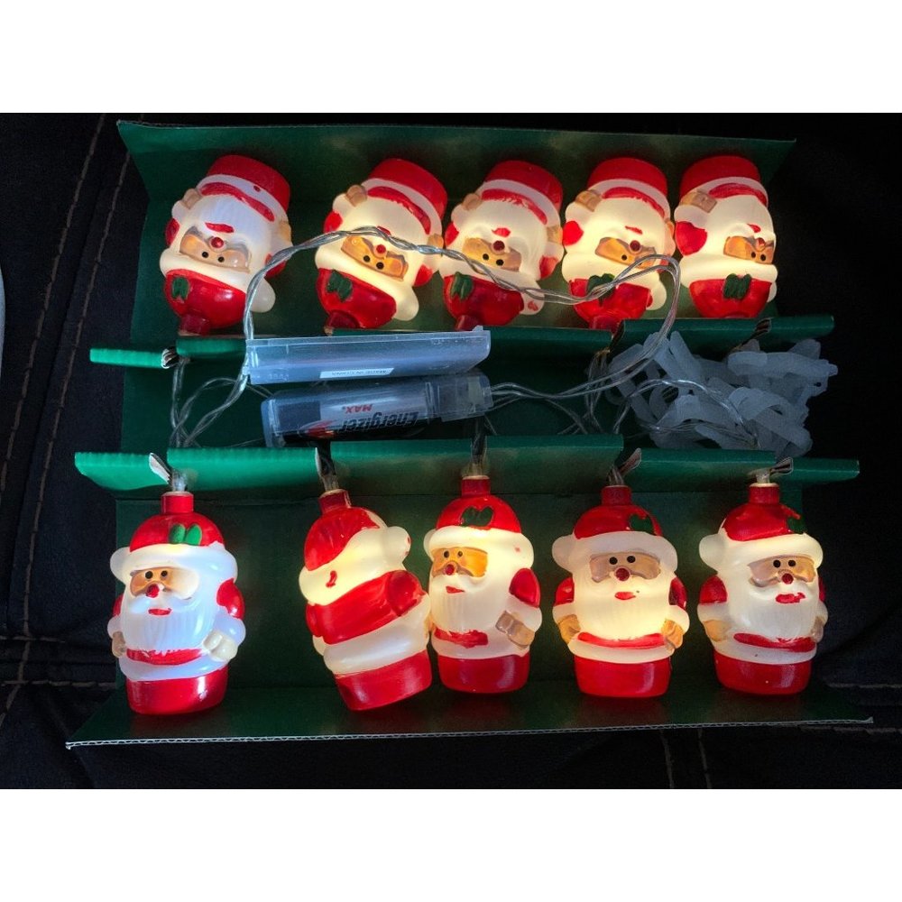 Wembley Old Fashion Santa Lights 10 Santa Claus Lights at 5 inches apart. Two AA
